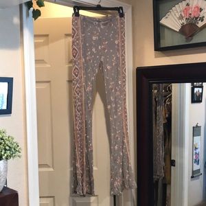 O’Neil stretchy flare bottoms